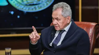 Сергей Шойгу сравнил политику Кишинева в отношении Приднестровья с ситуацией вокруг Донбасса после 2014 года, заявил о «блокаде» региона и пригрозил, что Россия при необходимости предпримет все меры для защиты более 220 тысяч своих граждан, проживающих там.