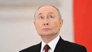 Путин сравнил нынешнюю ситуацию с временами Великой Отечественной войны, заявил о продолжении создания «зоны безопасности» у границ с Украиной и уверенности в достижении целей СВО, тогда как эксперты предупреждают о подготовке к новой волне частичной мобилизации.