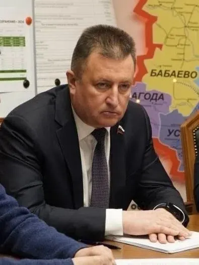 Законопроект сенатора из Вологды при поддержке местного отделения партии позволяет муниципалитетам повышать плату за содержание и ремонт: решения общих собраний собственников будут действовать только в сторону увеличения, а снизить плату ниже регионального минимума станет невозможно.