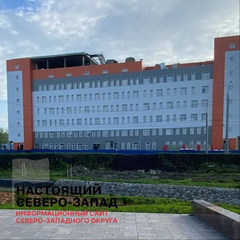 Работники подрядной компании, строящие корпус БСМП в Петрозаводске, жалуются на многомесячные задержки выплат; часть сотрудников обратилась в Следственный комитет.