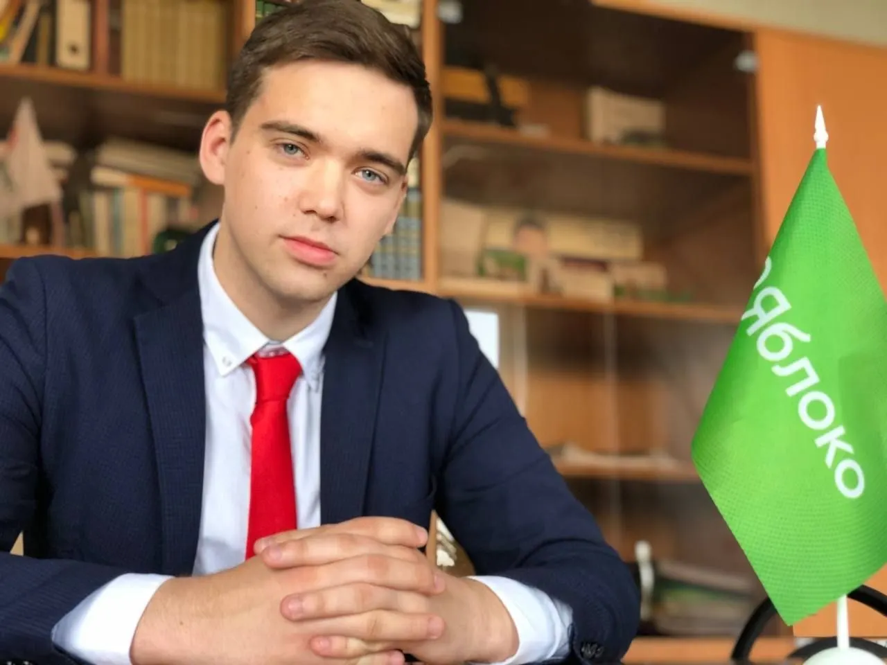 Кирилл Румянцев подверг критике ряд высказываний Григория Явлинского — от обвинений в адрес избирателей до предвыборной тактики и утверждения об отсутствии стремления ввести фракцию в Госдуму.