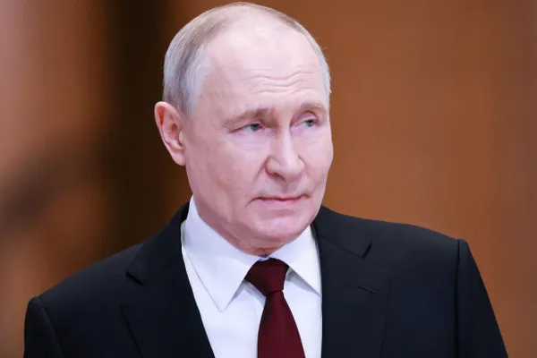 МИД сообщил об отзыве российского посла в Армении Сергея Копыркина для консультаций на фоне шагов армянского руководства по сближению с Евросоюзом; подробности не раскрываются.