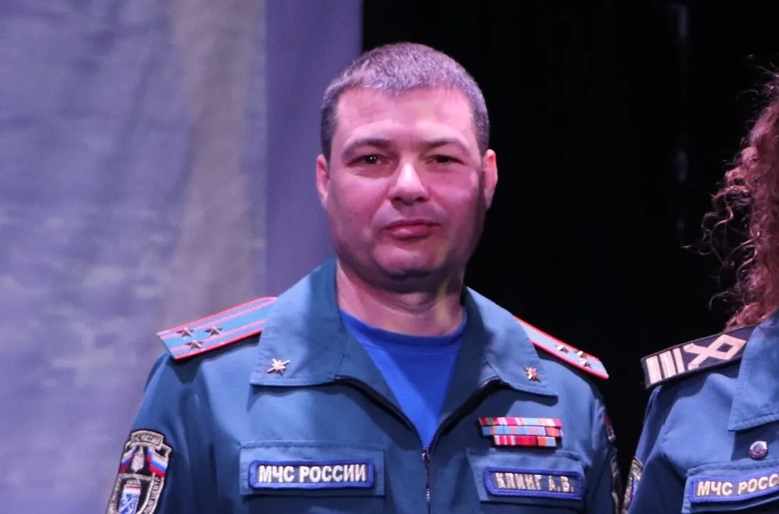 Полковник внутренней службы Антон Клинг приступил к обязанностям руководителя управления МЧС по Республике Карелия. Ранее он занимал должность первого заместителя начальника Главного управления МЧС по Ленинградской области.