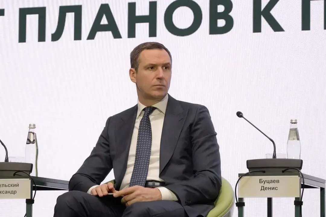 Его разыскивают по делу о хищении средств Российского экологического оператора. Буцаев, курировавший мусорную реформу, предположительно находится в США; сама реформа признана проваленной.
