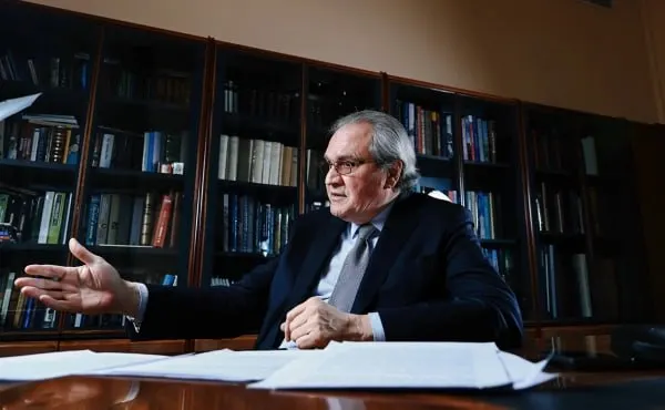 Глава Совета по правам человека Валерий Фадеев заявил, что после признания зарубежных учебных заведений нежелательными с ними не следует сотрудничать, но допустимо изучать их научные работы; при сомнениях он порекомендовал учёным обращаться в ФСБ.