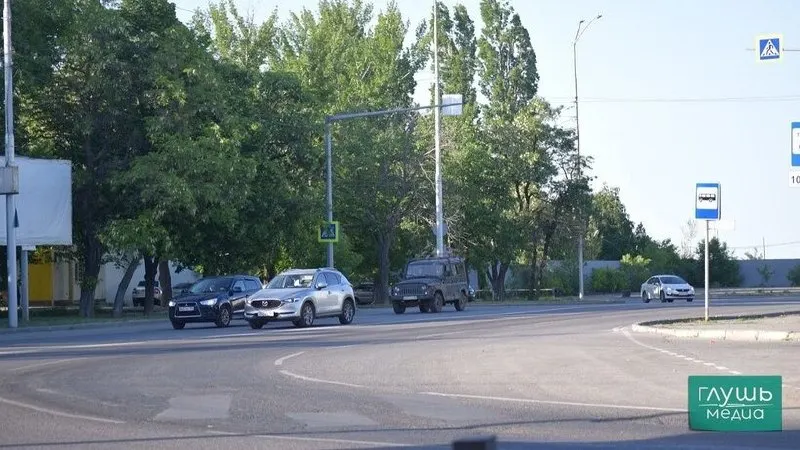 В рамках стратегии повышения безопасности дорожного движения до 2030 года предлагают ввести дополнительные медицинские проверки и образовательные меры для нарушителей, обязать лишённых прав проходить переаттестацию, а также прибегнуть к внесудебной блокировке интернет-ресурсов с материалами, поощряющими нарушение ПДД и предлагающими фальшивые права или медицинские справки.