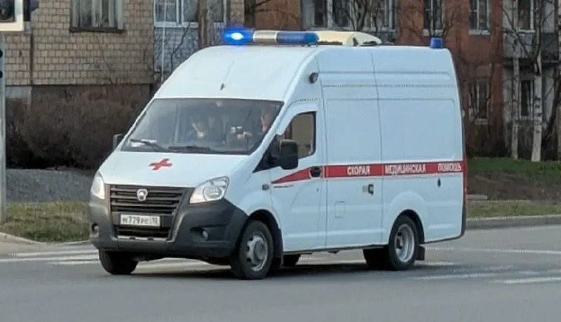 Тело подростка обнаружили утром 20 мая у 16‑этажного дома на улице Ключевая; на месте работают экстренные службы, причины гибели выясняют следователи.