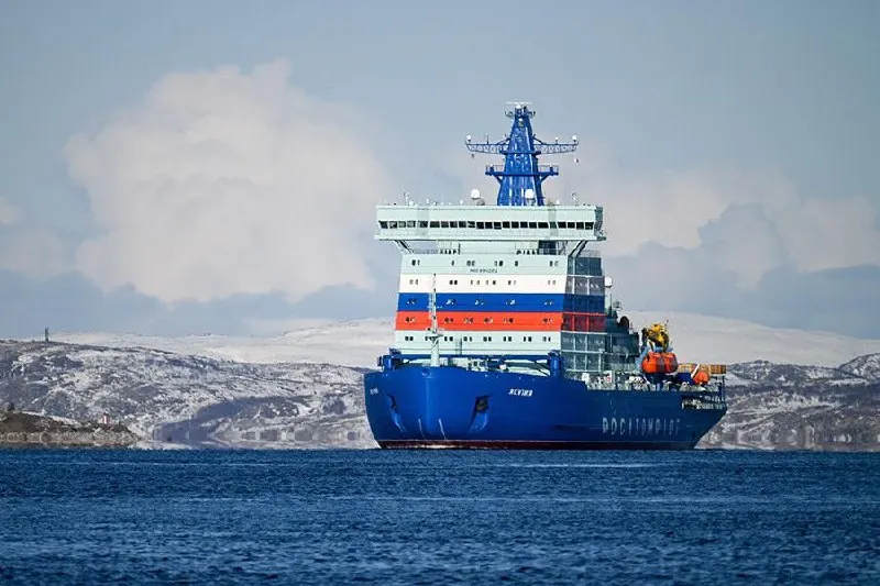 Верховный суд РФ рассмотрит жалобу по делу о банкротстве Мурманского морского пароходства. Компания оказалась с сотнями миллионов долгов после вывода средств, кредиторы требуют субсидиарной ответственности, а в Арктике появляются иностранные операторы.