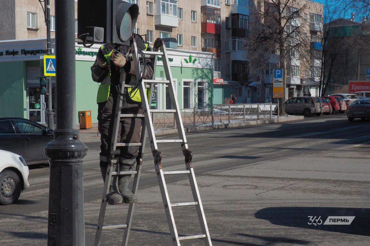 Короткая подборка ключевых событий: приговор боксёру, отказ депутатов повысить выплаты пенсионерам, крупная атака дронов по Москве и другие заметные новости.