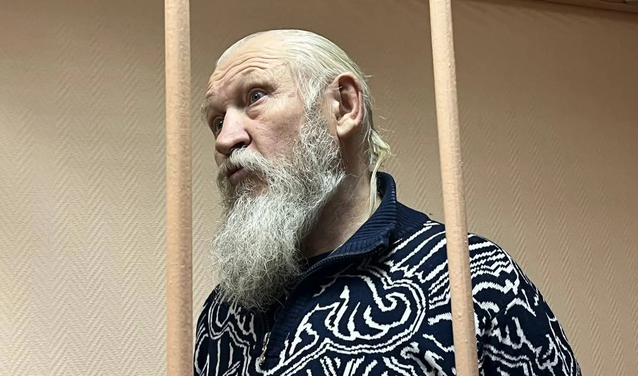Бывший депутат Госдумы от ЛДПР Михаил Глущенко добавлен в реестр Росфинмониторинга. Ранее он был осуждён за соучастие в убийстве Галины Старовойтовой.
