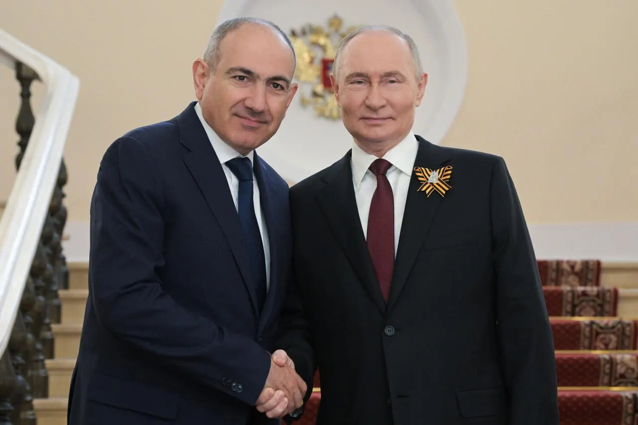 Премьер Армении обратился к российскому лидеру с просьбой урегулировать вводимые Россельхознадзором запреты на поставки ряда армянских продуктов, которые, по его словам, противоречат двусторонним соглашениям и нормам ЕАЭС.