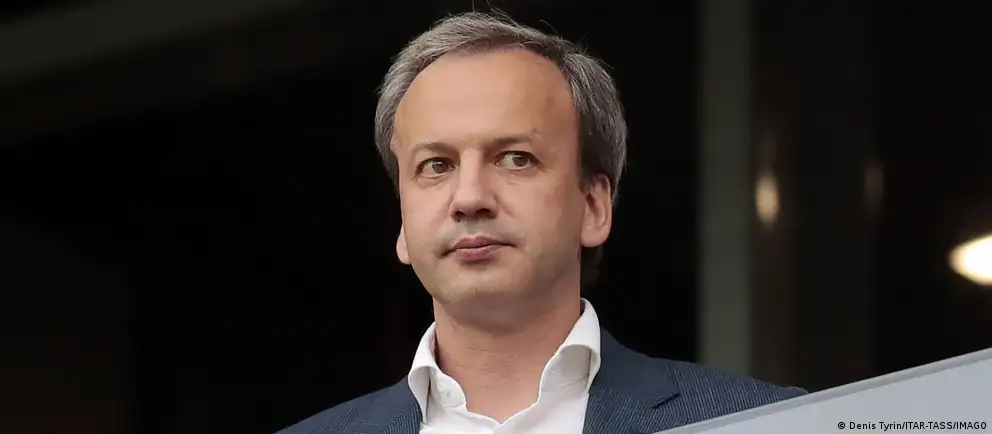 Аркадий Дворкович добровольно сложил полномочия главы Международной шахматной федерации до решения суда по его включению в 21‑й пакет санкций Европейского союза.
