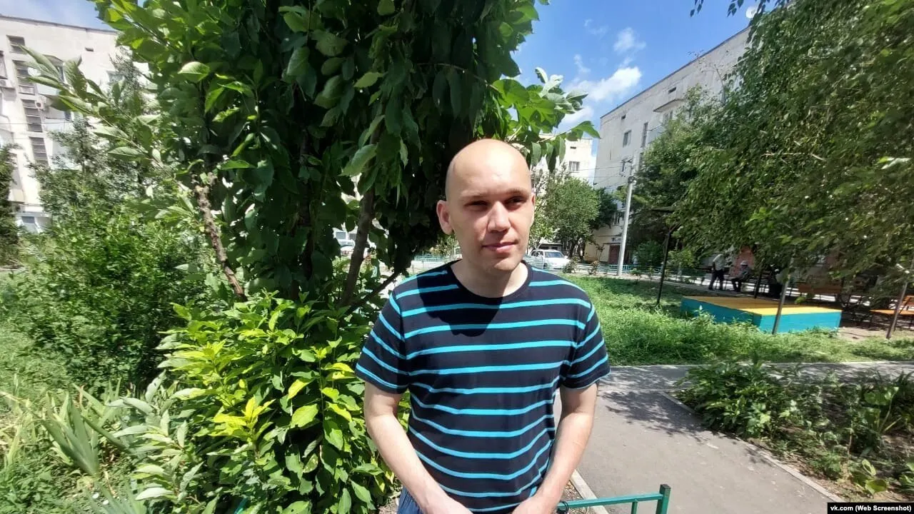 В обновлённый список, посвящённый участникам «Крымской солидарности», включили инвалида I группы Игоря Никитенко. Внесение в реестр может повлечь для признанных лиц штрафы и даже уголовную ответственность при повторных нарушениях.