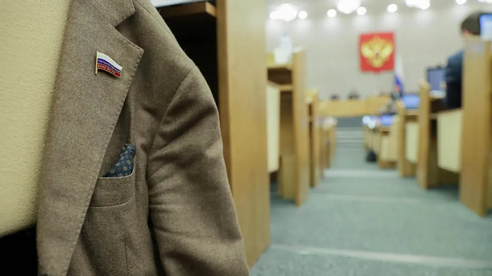 Правительство поддержало инициативу, отменяющую меры наказания за отсутствие или несвоевременную подачу деклараций региональными парламентариями; документ требует доработки с учётом особенностей декларирования при назначениях.