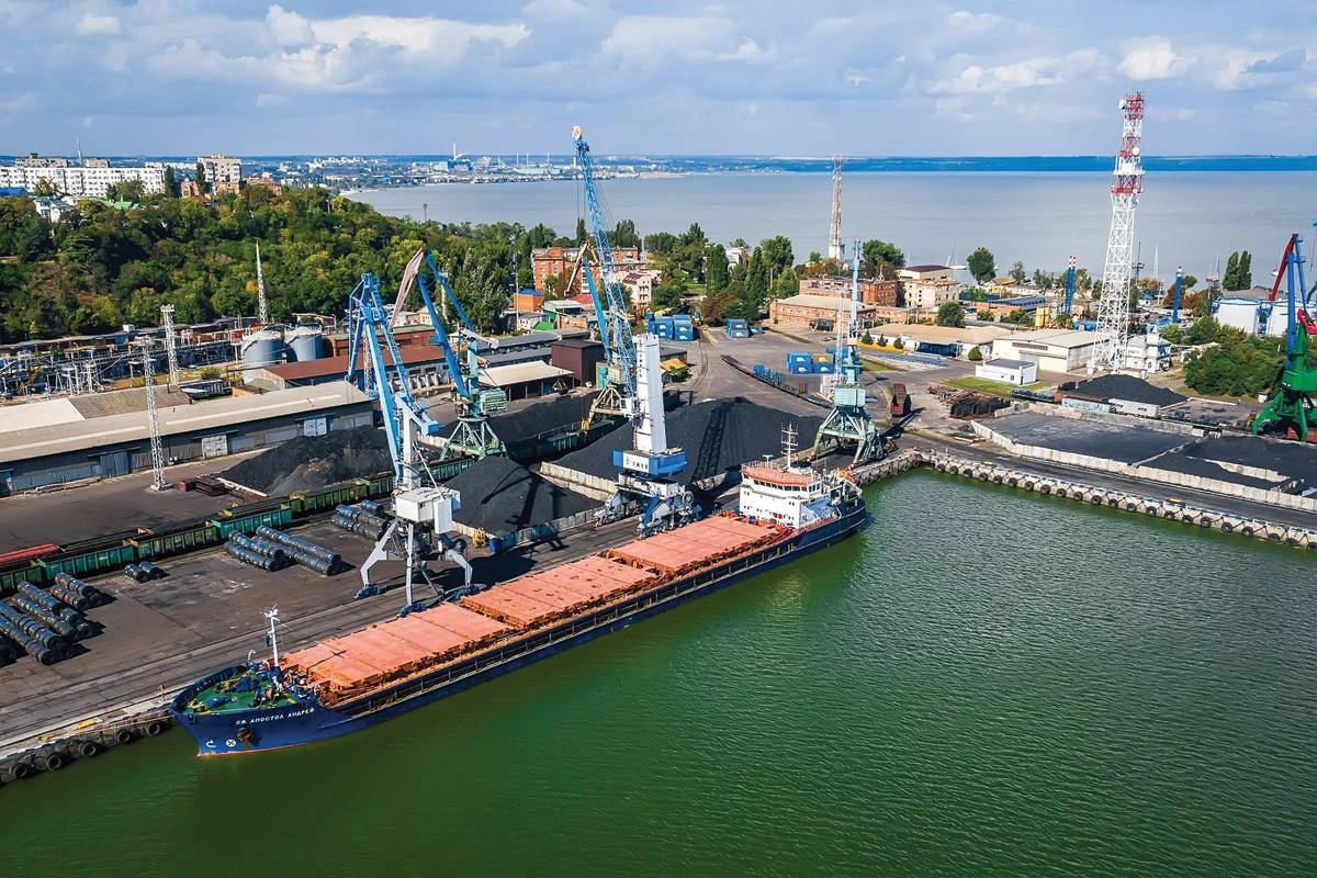 Из‑за атак беспилотников отгрузка из портов Азовского моря остановилась; Минсельхоз предлагает покрыть до 90% расходов на перевозку зерна в порты Черного и Балтийского морей.