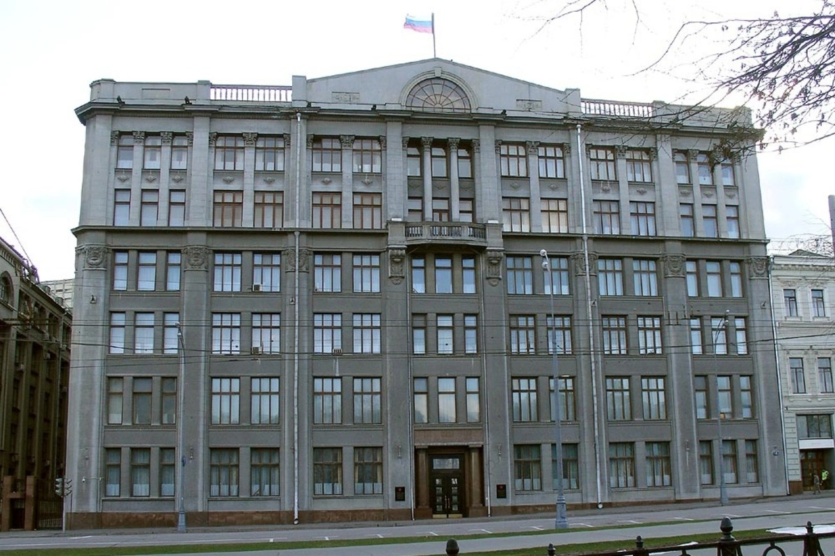 Трем источникам в провластных СМИ сообщили о распоряжении АП: не публиковать кадры с последствиями атак ВСУ по российской территории и чаще демонстрировать результаты российских ударов.