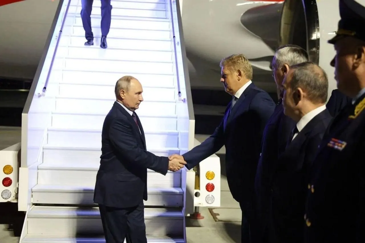 Президент принял участие в церемонии открытия СКИБФ (СКИФ) — Сибирского кольцевого источника фотонов в Новосибирске.