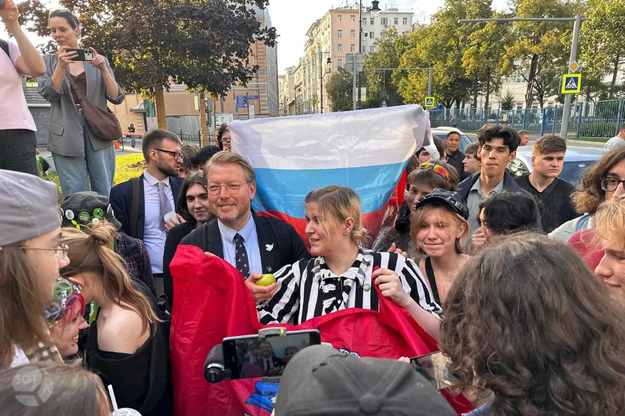 Партия «Коммунисты России» подала административный иск против регистрации списка «Яблока» на выборах в региональное законодательное собрание Калининградской области. Заседание запланировано на 28 августа.