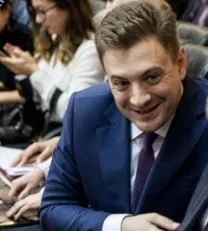 Коммунист Камнев потребовал снизить стоимость автомобилей «АвтоВАЗа» на внутреннем рынке, указав на более низкие цены за пределами страны.