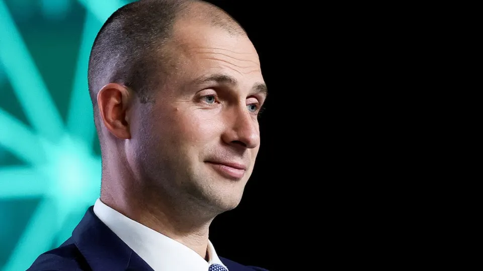 За первую половину 2026 года VK зафиксировала чистый убыток 3,8 млрд ₽, рост выручки не позволил выйти в плюс. Продажа части активов принесла 3,5 млрд ₽ прибыли во втором квартале.