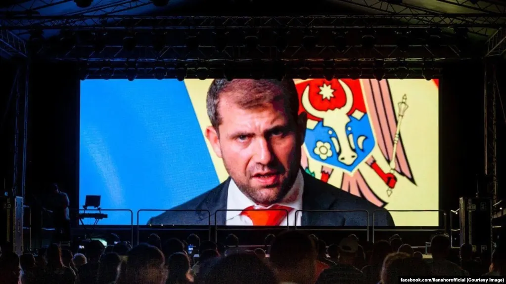Расследование выявило схему обхода санкций через платежную компанию A7 и сеть банков: миллиарды долларов проходили через офшорные счета и банки по всему миру, часть — на товары военного назначения.