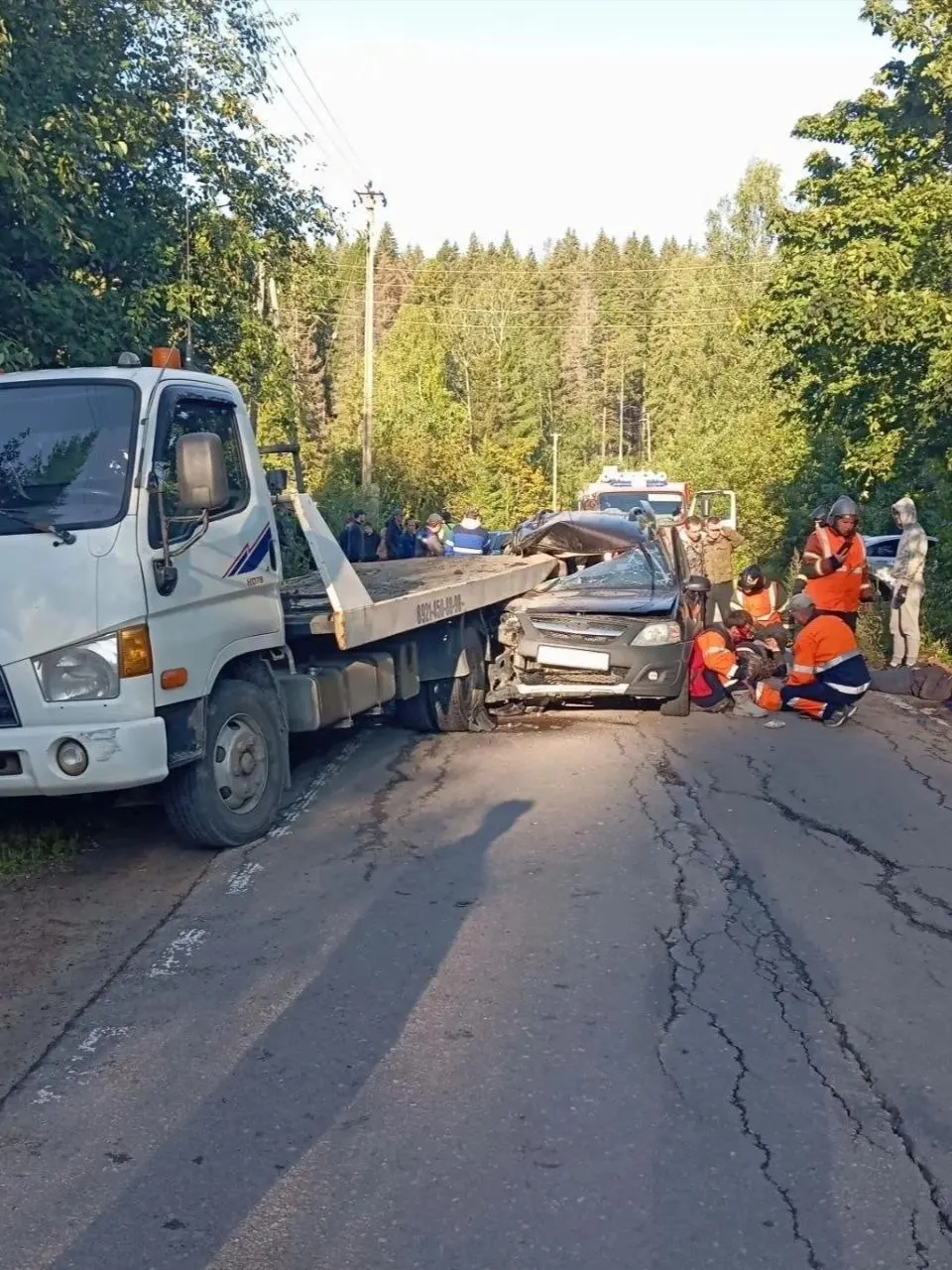 На трассе в Карелии произошло ДТП, три человека пострадали и были госпитализированы.