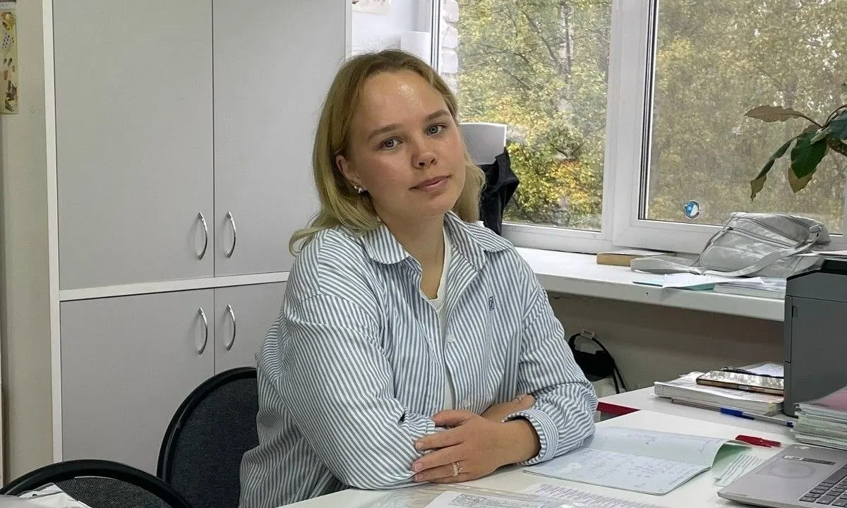 В Карелии инженерка с красным дипломом стала учительницей математики в школе Калевалы, сочетая преподавание и удалённую работу по своей специальности.