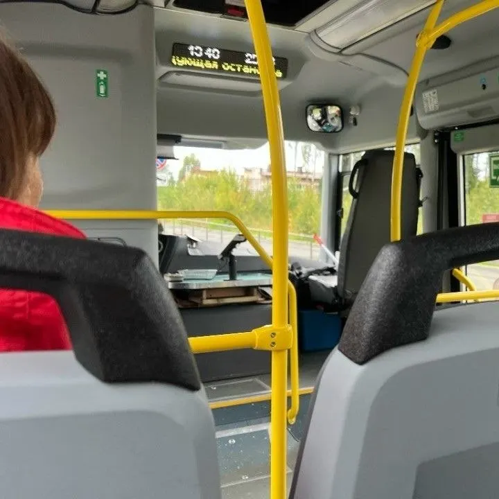 Горожане Петрозаводска жалуются на непредсказуемость расписания и нехватку автобусов на нескольких маршрутах, включая №26, №30 и №9.
