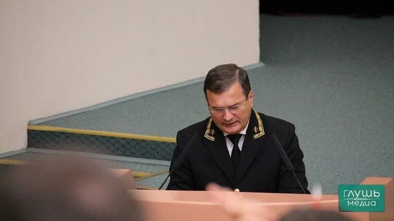 Высшая квалификационная коллегия судей РФ привлекла к дисциплинарной ответственности председателя Саратовского областного суда Олега Ляпина и его заместителей — Артема Аниканова и Ирину Ефимову — за многочисленные нарушения в работе региональных судов.