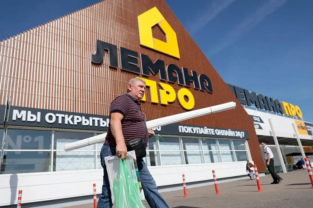 Назначение в составе федерального кадрового поворота произошло на фоне передачи активов под временное управление указом президента. Речь идёт о расширении корпоративной реорганизации и судебных делах вокруг активов в Краснодаре и регионе.