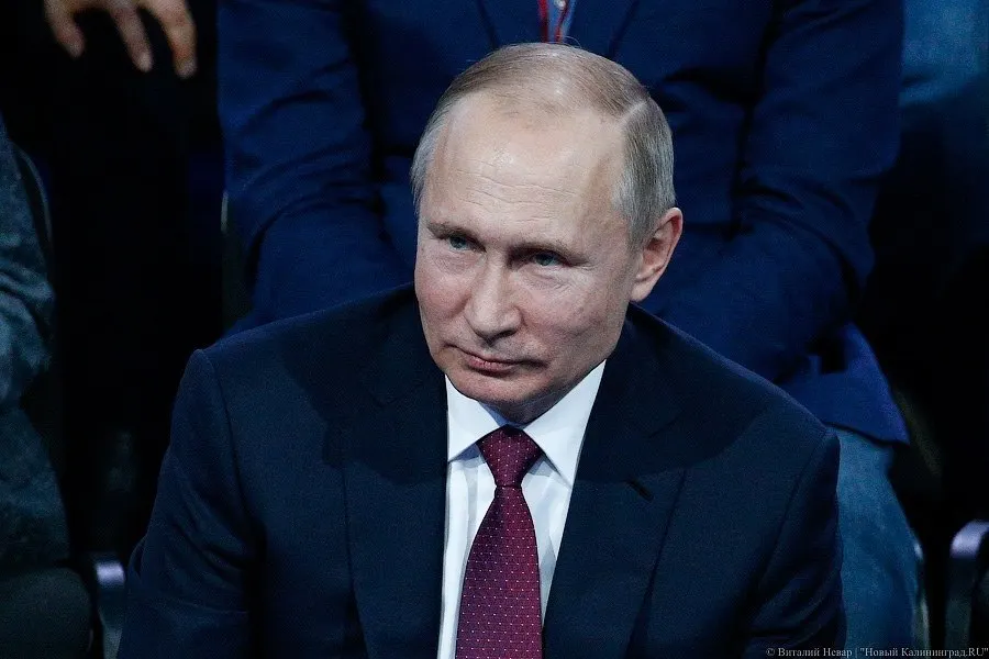 Путин поручил внедрить во всех регионах систему независимой оценки качества и условий оказания услуг организациями социальной сферы через Госуслуги, с передачей сведений на единый портал госуслуг. Доклад о ходе выполнения — до 1 февраля 2027 года.