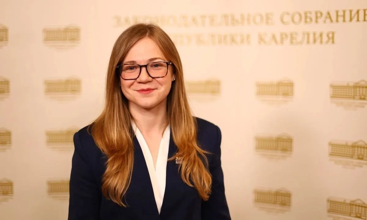 Анастасия Федоренко стала депутатом Заксобрания Карелии; мандат перешёл после того, как прежний депутат Игорь Зубарев стал сенатором, она вошла в фракцию «Единая Россия».